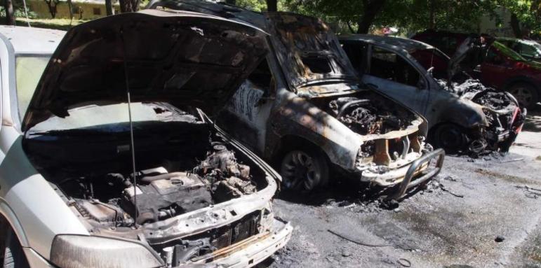 Кошмар във Варна. Подпалиха украинска кола